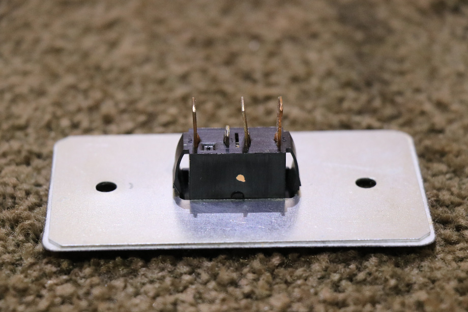 USED RV/MOTORHOME OASIS ELITE EXTEND / RETRACT SWITCH PANEL 3109689.004 FOR SALE RV Accessories 