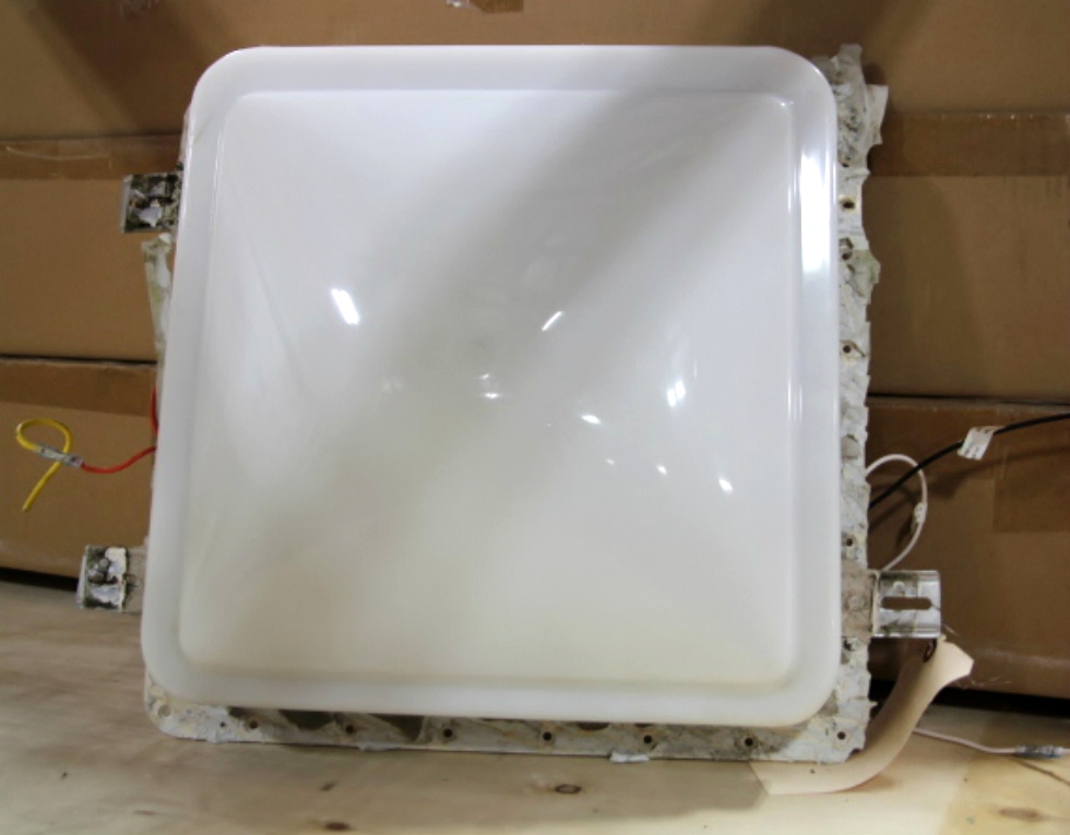 USED RV/MOTORHOME FANTASTIC VENT FAN W/ WHITE COVER MODEL: 2000DM **OUT OF STOCK** RV Accessories 