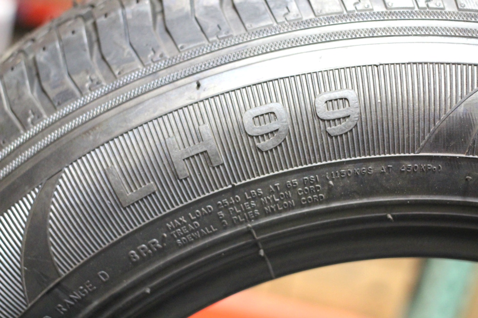 NEW VAIL SPORT TIRE SET LH99 LOAD RANGE: D FOR SALE Towing Products 